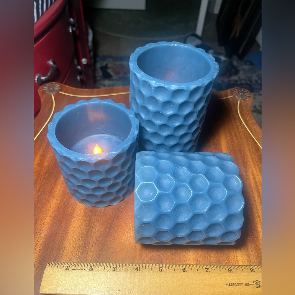 💃CLOSET CLEAR-OUT💃 Set of 3 frameless wax candles. LED with 5 hour timer